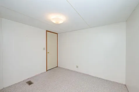 10 York Court Rochester NH 03868