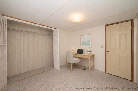 10 York Court Rochester NH 03868