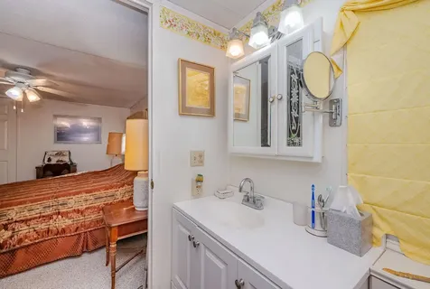 10 York Court Rochester NH 03868