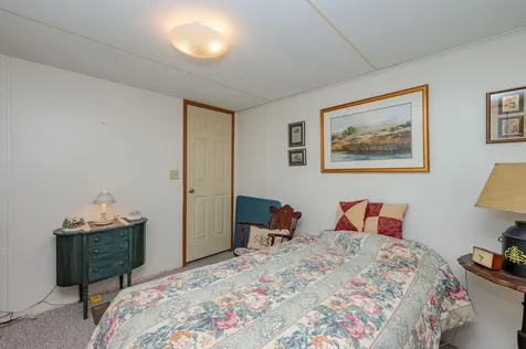 10 York Court Rochester NH 03868