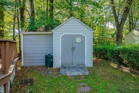 10 York Court Rochester NH 03868