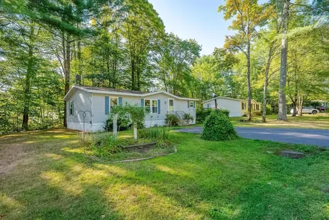 10 York Court Rochester NH 03868