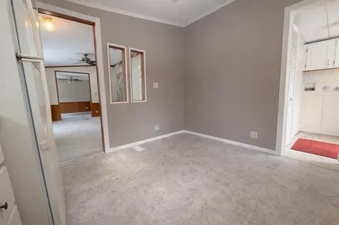 10 York Court Rochester NH 03868