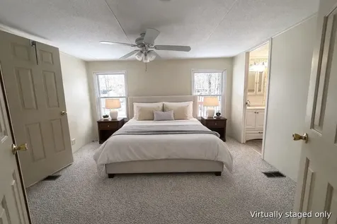 10 York Court Rochester NH 03868