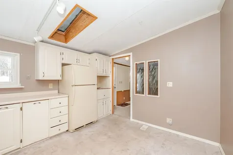 10 York Court Rochester NH 03868