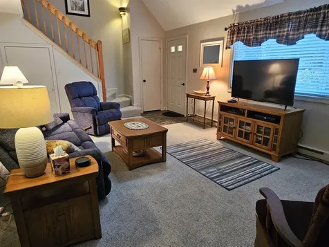 9 Jefferson Drive Woodstock NH 03262