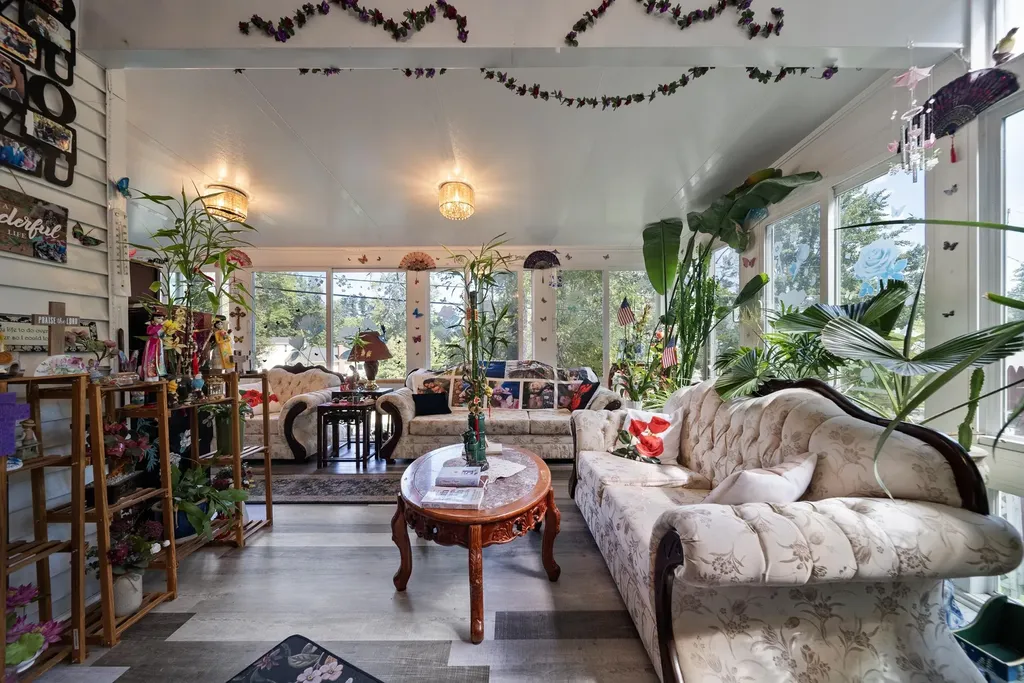 82 Shore Drive Salem NH 03079