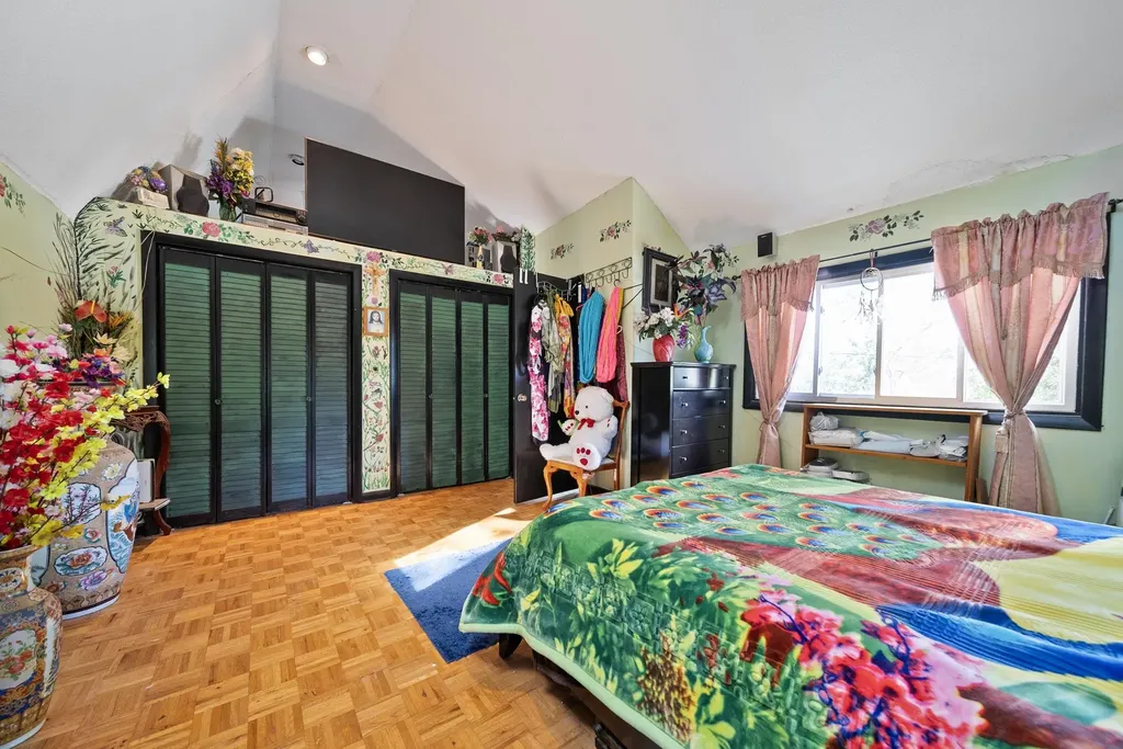 82 Shore Drive Salem NH 03079