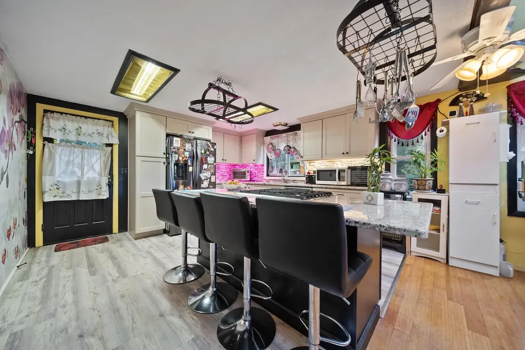 82 Shore Drive Salem NH 03079