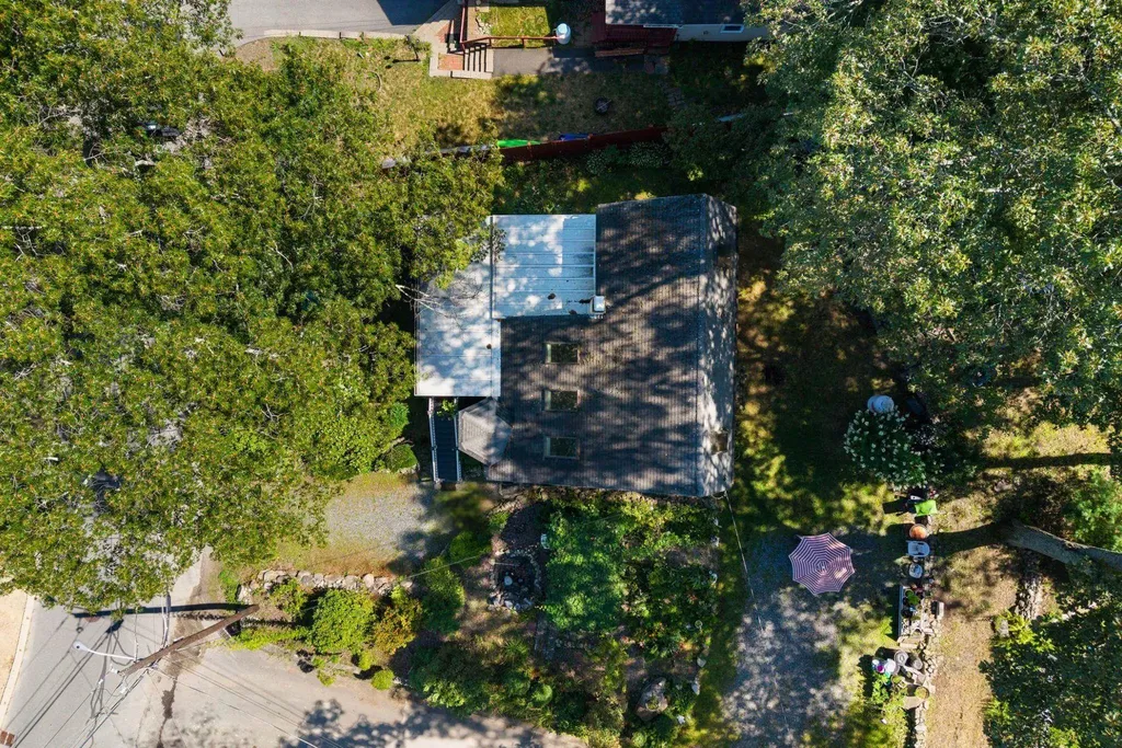 82 Shore Drive Salem NH 03079