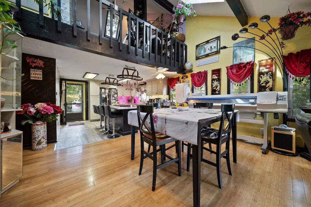 82 Shore Drive Salem NH 03079