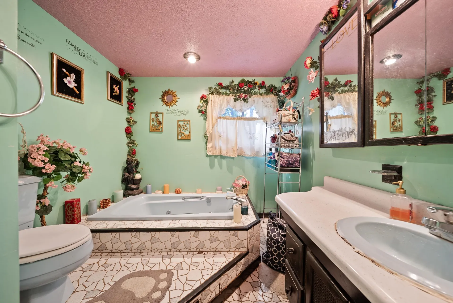 82 Shore Drive Salem NH 03079