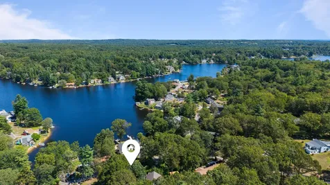 82 Shore Drive Salem NH 03079