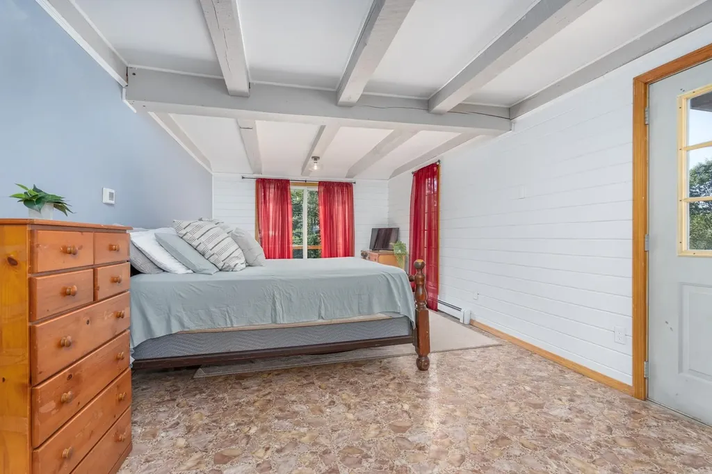 825 Second Crown Point Road Strafford NH 03884