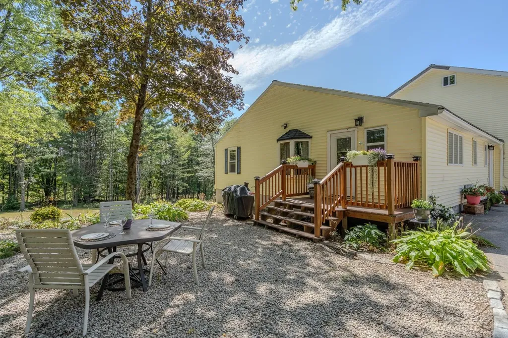 825 Second Crown Point Road Strafford NH 03884