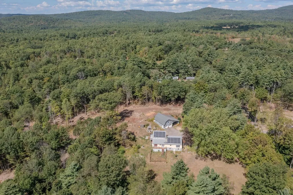 825 Second Crown Point Road Strafford NH 03884