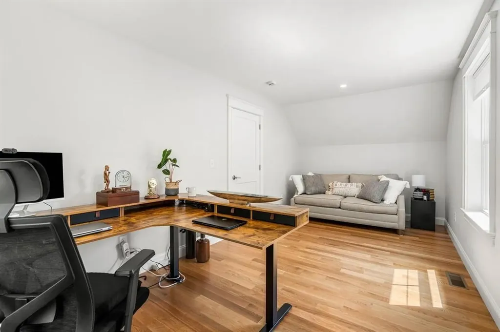 131 Exeter Road North Hampton NH 03862