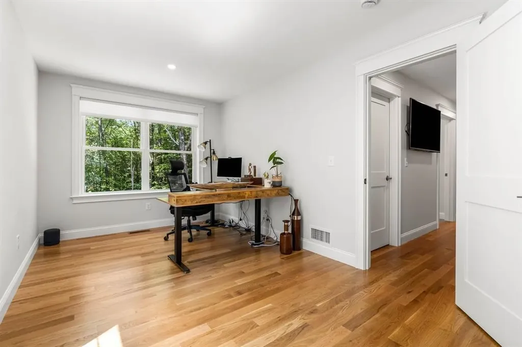 131 Exeter Road North Hampton NH 03862