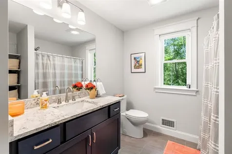 131 Exeter Road North Hampton NH 03862