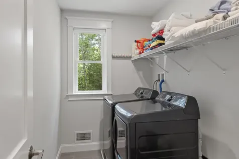 131 Exeter Road North Hampton NH 03862