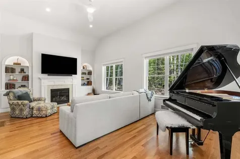 131 Exeter Road North Hampton NH 03862