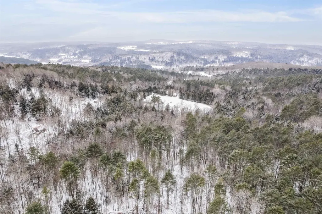 933 Gage Road Tunbridge VT 05077