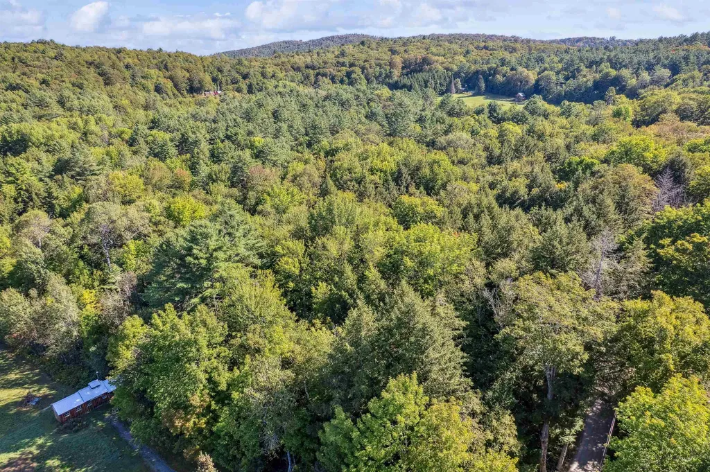 933 Gage Road Tunbridge VT 05077