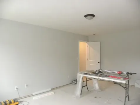 317 Karatzas Avenue Manchester NH 03104