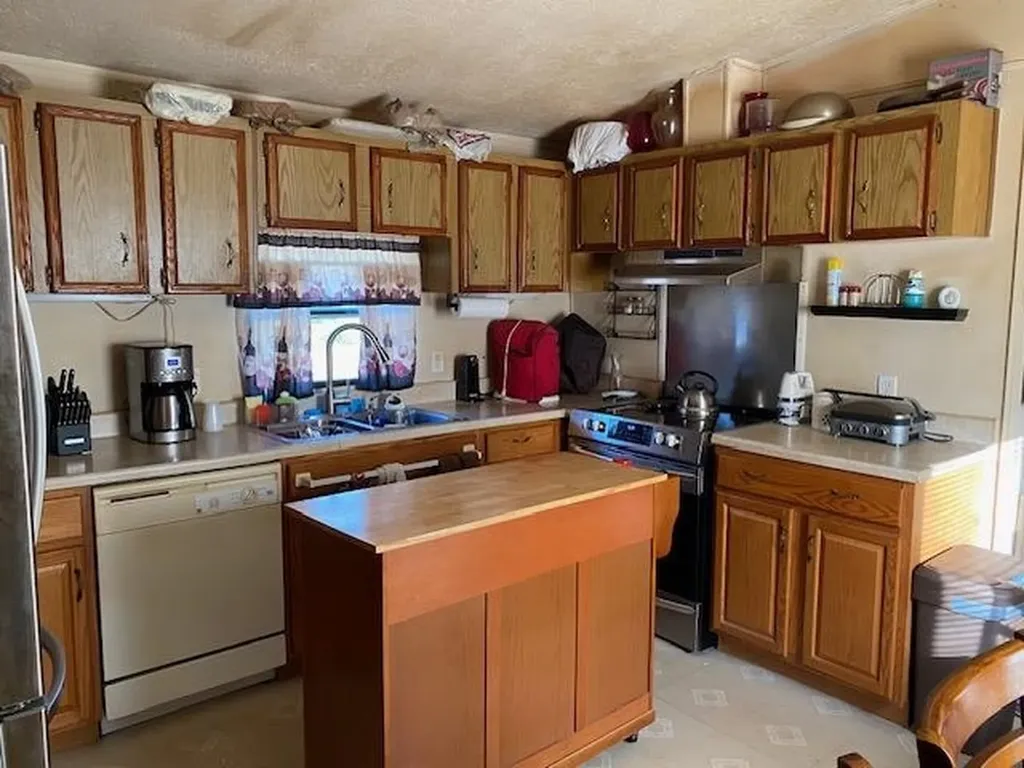 33 Cleo Circle Rochester NH 03868