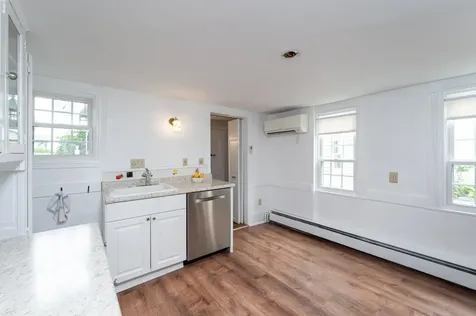 10 Maple Street Exeter NH 03833