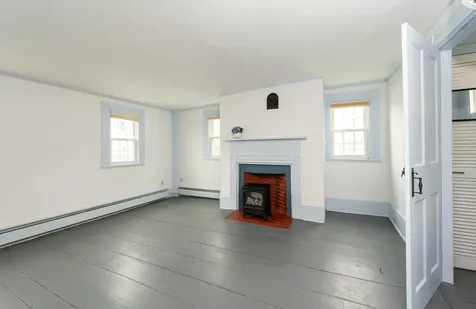 10 Maple Street Exeter NH 03833