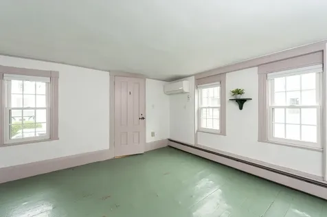 10 Maple Street Exeter NH 03833