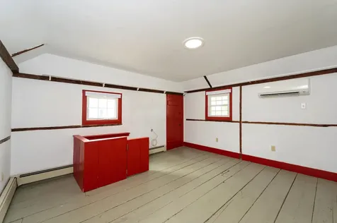 10 Maple Street Exeter NH 03833