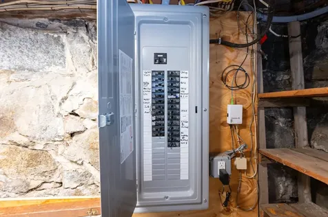 10 Maple Street Exeter NH 03833