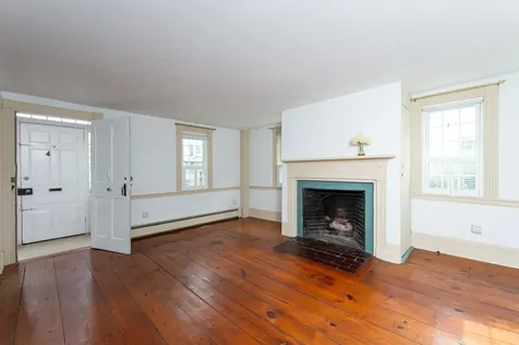 10 Maple Street Exeter NH 03833