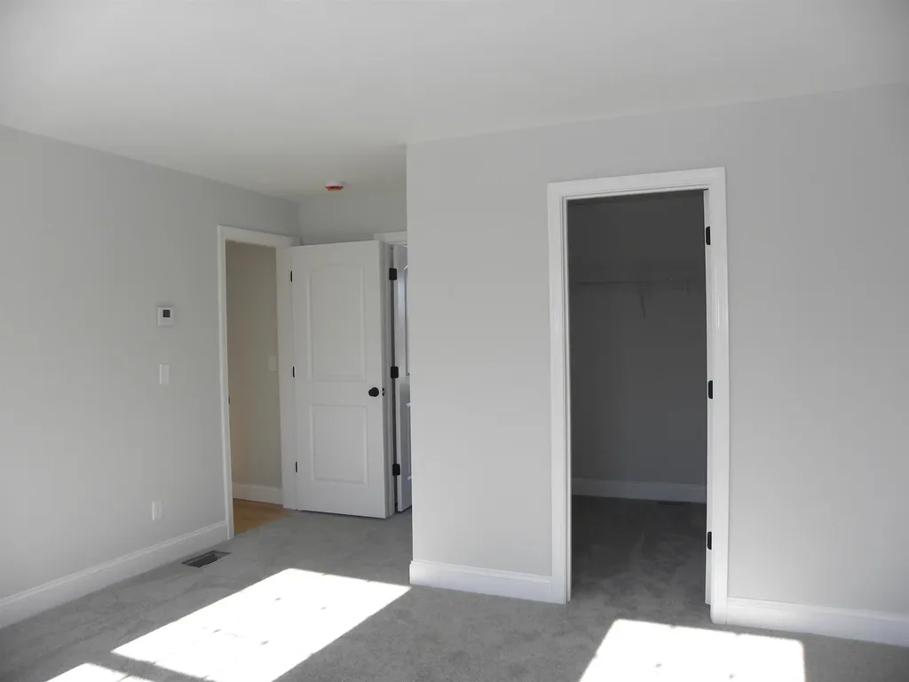 313 Karatzas Avenue Manchester NH 03104