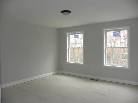 313 Karatzas Avenue Manchester NH 03104