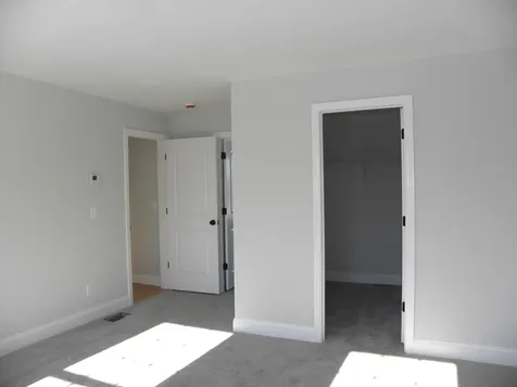 313 Karatzas Avenue Manchester NH 03104