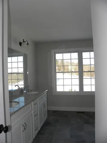 313 Karatzas Avenue Manchester NH 03104