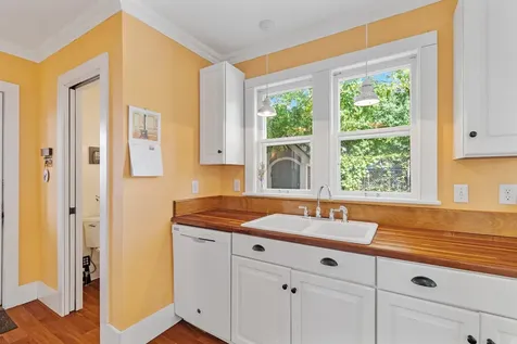 218 Pine Street Burlington VT 05408