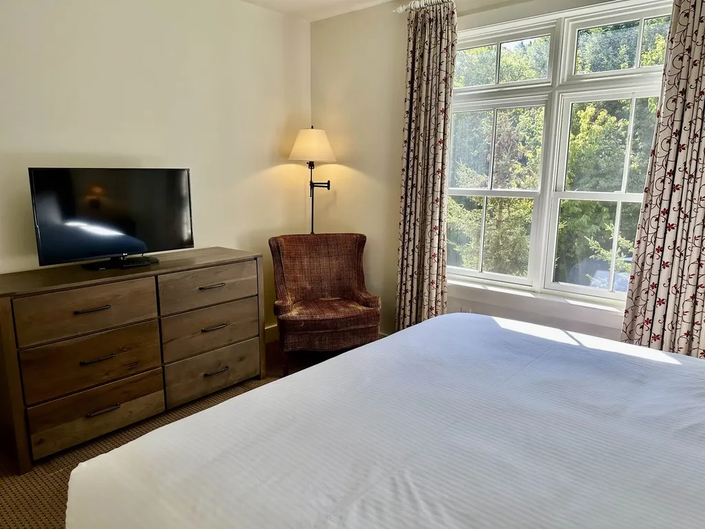 102 Forest Drive Warren VT 05674