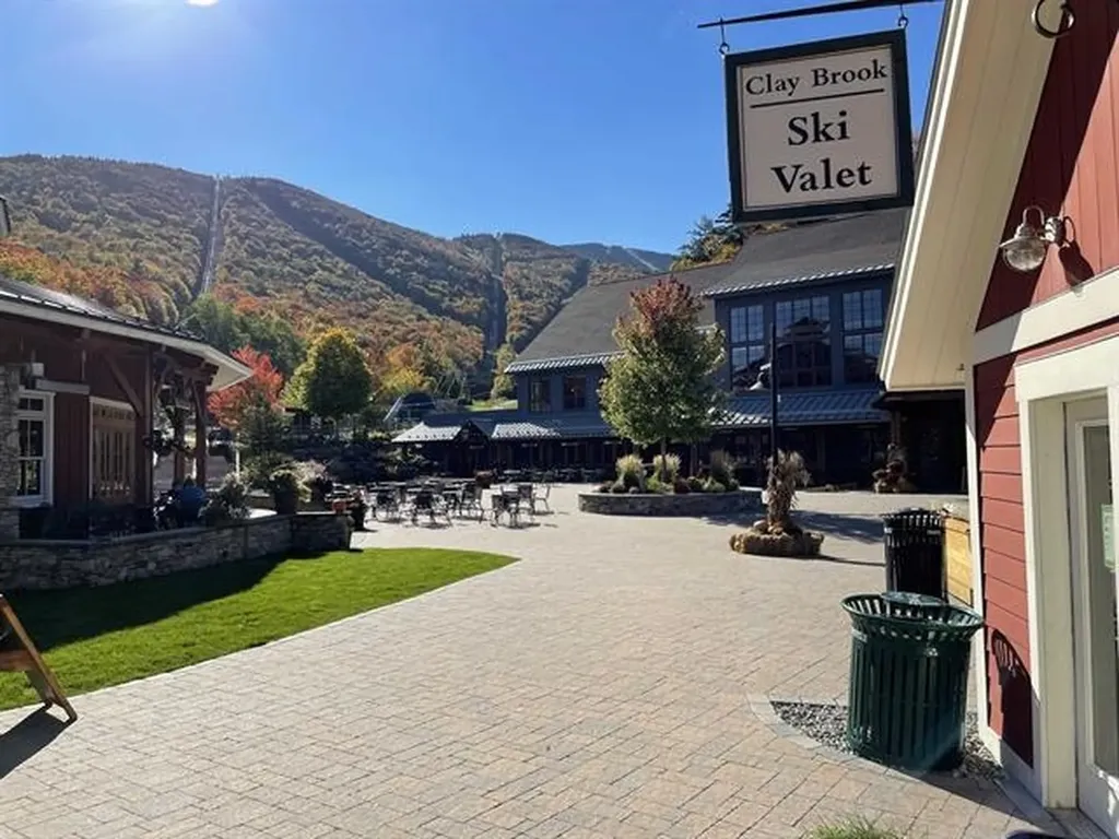 102 Forest Drive Warren VT 05674