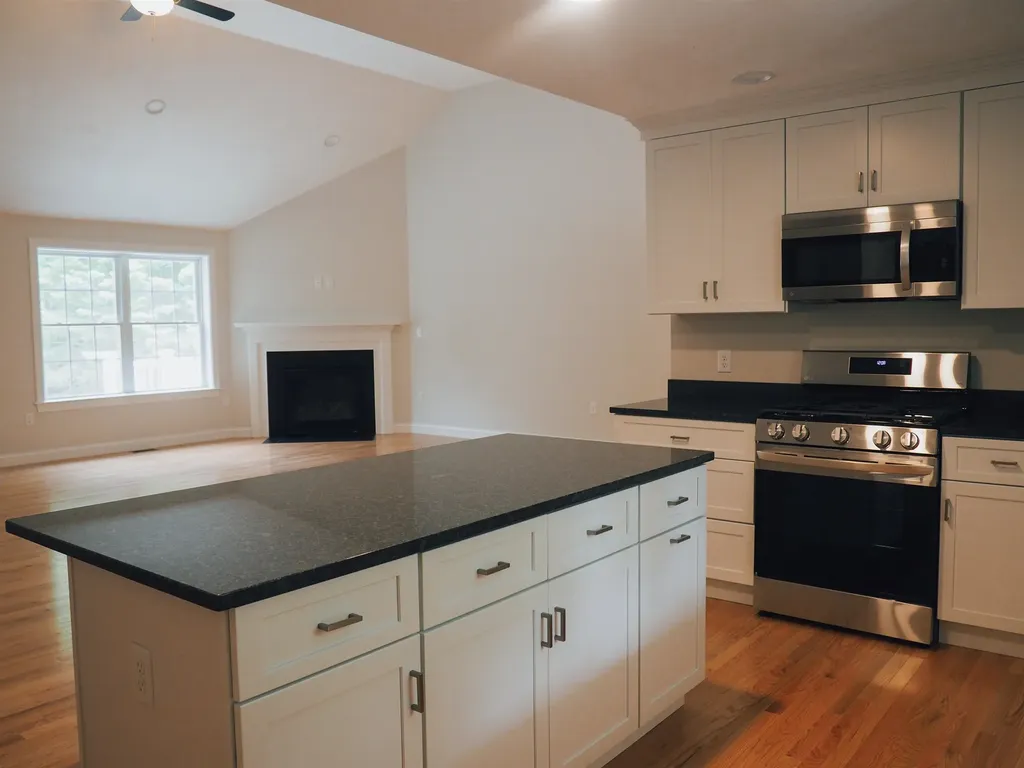 11 Blaisdell Court Raymond NH 03077