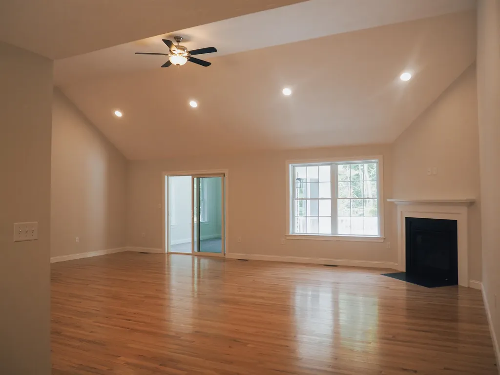 11 Blaisdell Court Raymond NH 03077