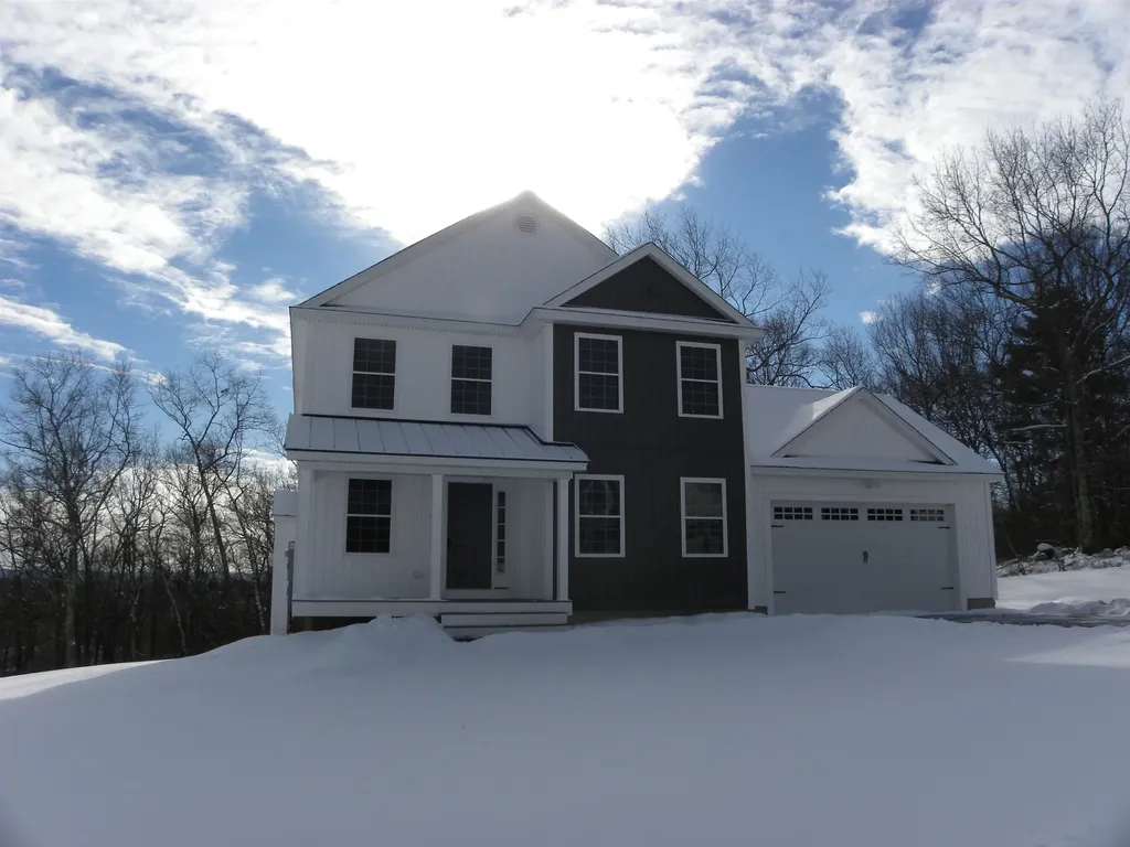 305 Karatzas Avenue Manchester NH 03104