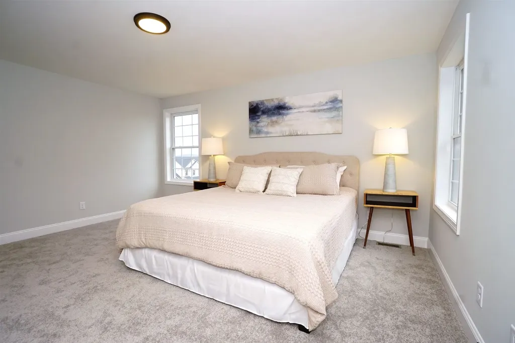 305 Karatzas Avenue Manchester NH 03104