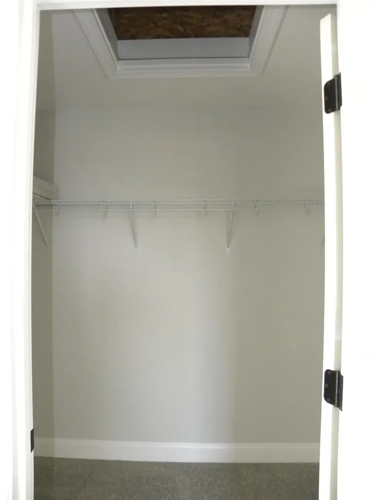 305 Karatzas Avenue Manchester NH 03104