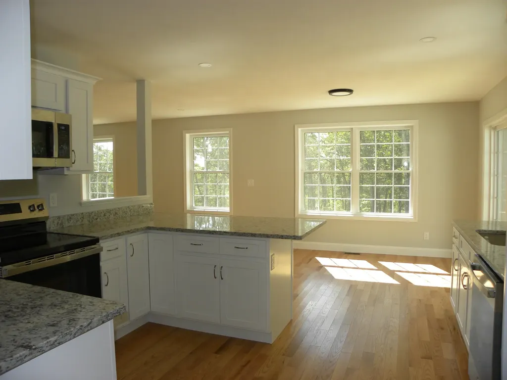 305 Karatzas Avenue Manchester NH 03104