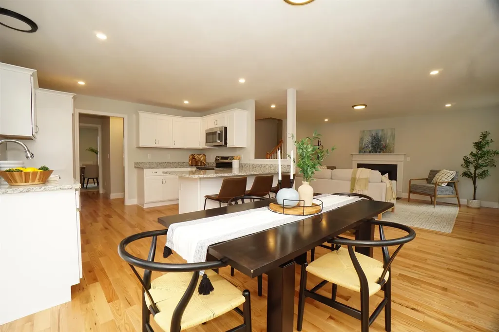 305 Karatzas Avenue Manchester NH 03104