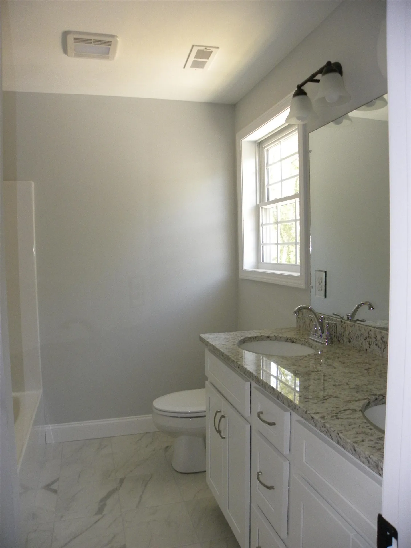 305 Karatzas Avenue Manchester NH 03104